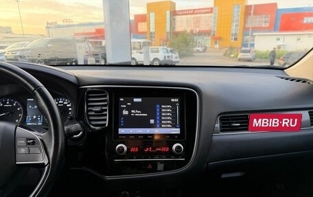 Mitsubishi Outlander III рестайлинг 3, 2022 год, 2 550 000 рублей, 24 фотография