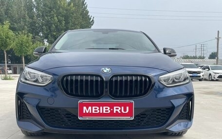 BMW 1 серия, 2022 год, 1 520 000 рублей, 2 фотография