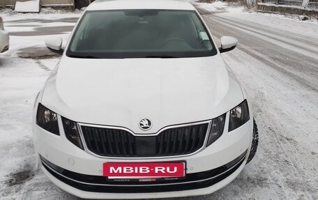 Skoda Octavia, 2018 год, 1 370 000 рублей, 2 фотография