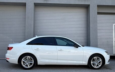 Audi A4, 2017 год, 2 350 000 рублей, 2 фотография