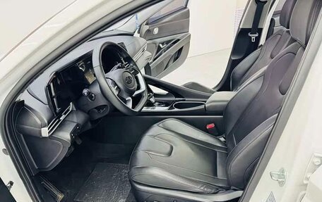 Hyundai Elantra, 2023 год, 1 625 000 рублей, 4 фотография