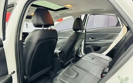 Hyundai Elantra, 2023 год, 1 625 000 рублей, 5 фотография