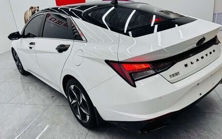 Hyundai Elantra, 2023 год, 1 625 000 рублей, 13 фотография