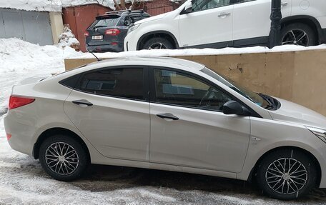 Hyundai Solaris II рестайлинг, 2014 год, 1 050 000 рублей, 2 фотография