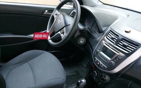 Hyundai Solaris II рестайлинг, 2014 год, 1 050 000 рублей, 5 фотография