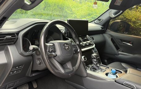 Toyota Land Cruiser, 2023 год, 10 400 000 рублей, 2 фотография