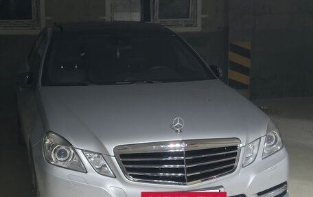 Mercedes-Benz E-Класс, 2012 год, 2 050 000 рублей, 3 фотография