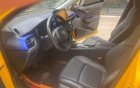 Toyota C-HR I рестайлинг, 2022 год, 3 470 000 рублей, 16 фотография