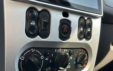 Renault Sandero I, 2012 год, 699 000 рублей, 15 фотография