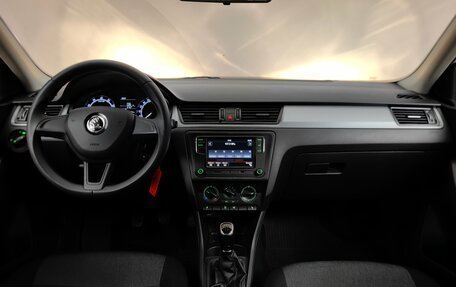 Skoda Rapid I, 2018 год, 999 000 рублей, 12 фотография