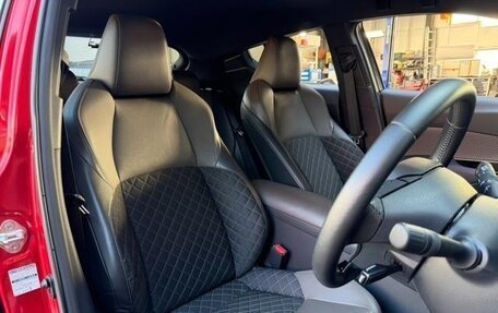 Toyota C-HR I рестайлинг, 2023 год, 2 081 700 рублей, 13 фотография