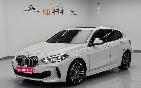 BMW 1 серия, 2022 год, 2 200 013 рублей, 3 фотография