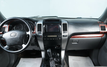 Toyota Land Cruiser Prado 120 рестайлинг, 2006 год, 1 529 000 рублей, 10 фотография