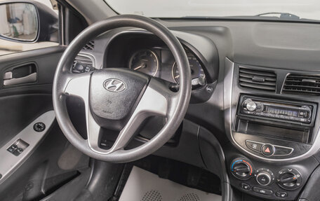 Hyundai Solaris II рестайлинг, 2015 год, 809 000 рублей, 9 фотография