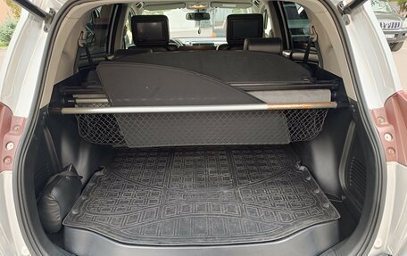 Toyota RAV4, 2013 год, 1 850 000 рублей, 16 фотография