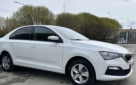 Skoda Rapid II, 2021 год, 1 550 000 рублей, 2 фотография