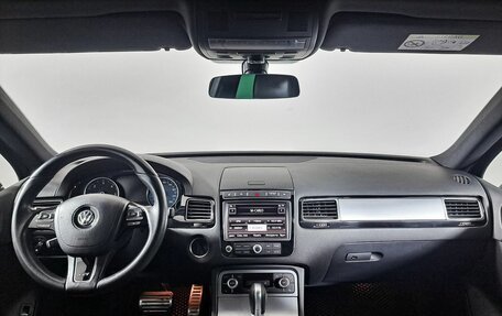 Volkswagen Touareg III, 2017 год, 3 200 000 рублей, 17 фотография