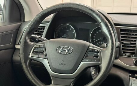 Hyundai Elantra VI рестайлинг, 2017 год, 1 099 000 рублей, 12 фотография