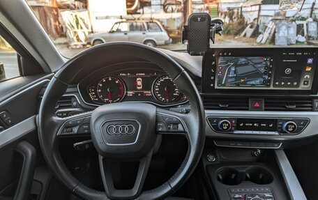 Audi A4, 2019 год, 2 700 000 рублей, 24 фотография