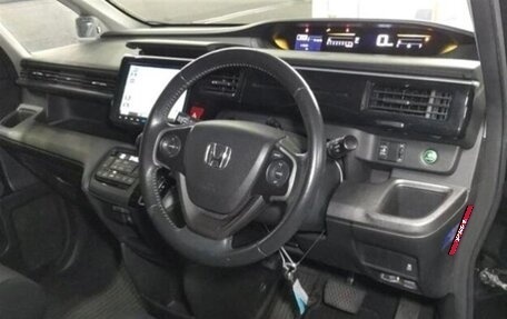 Honda Stepwgn IV, 2015 год, 1 275 000 рублей, 4 фотография