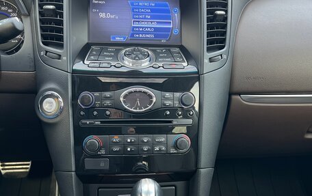 Infiniti QX70, 2016 год, 2 950 000 рублей, 7 фотография