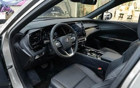 Lexus RX IV рестайлинг, 2025 год, 7 050 002 рублей, 14 фотография