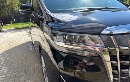 Toyota Alphard III, 2021 год, 5 300 000 рублей, 7 фотография