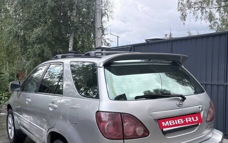 Lexus RX IV рестайлинг, 2000 год, 800 000 рублей, 3 фотография