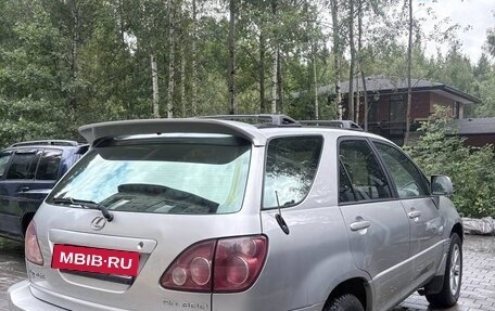 Lexus RX IV рестайлинг, 2000 год, 800 000 рублей, 4 фотография