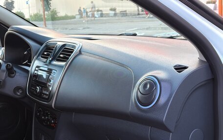 Renault Logan II, 2015 год, 490 000 рублей, 36 фотография