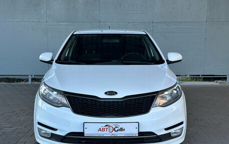 KIA Rio III рестайлинг, 2017 год, 1 355 000 рублей, 2 фотография