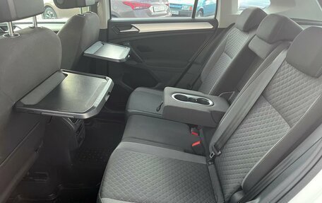 Volkswagen Tiguan II, 2017 год, 1 637 000 рублей, 25 фотография