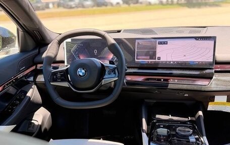 BMW 5 серия, 2026 год, 10 099 979 рублей, 6 фотография