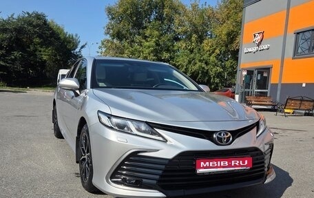 Toyota Camry, 2021 год, 3 350 000 рублей, 1 фотография