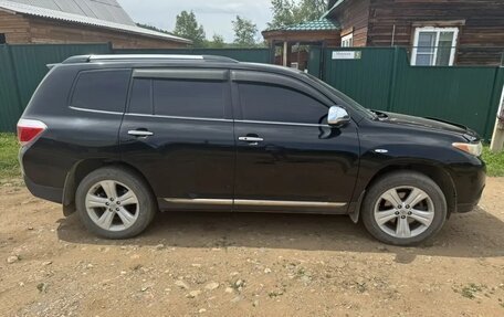 Toyota Highlander III, 2011 год, 2 150 000 рублей, 3 фотография