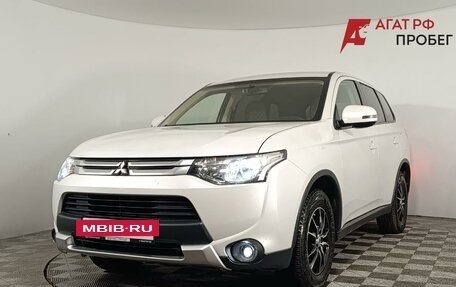 Mitsubishi Outlander III рестайлинг 3, 2014 год, 1 360 000 рублей, 3 фотография