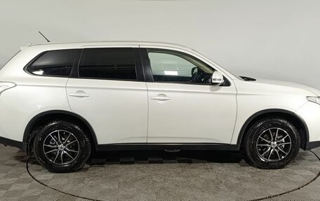 Mitsubishi Outlander III рестайлинг 3, 2014 год, 1 360 000 рублей, 8 фотография