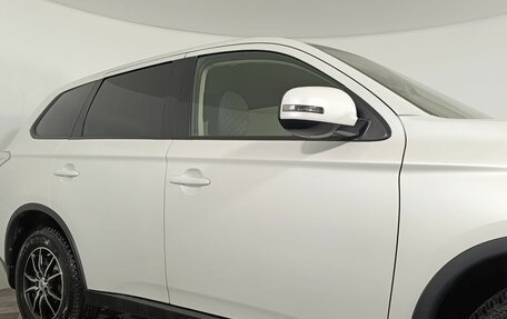 Mitsubishi Outlander III рестайлинг 3, 2014 год, 1 360 000 рублей, 22 фотография