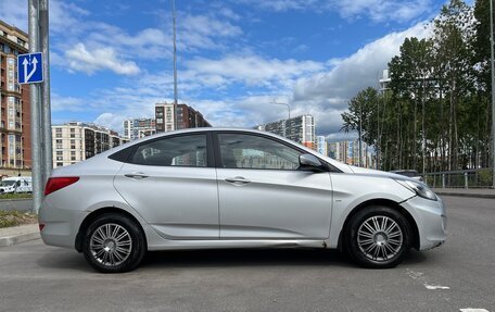 Hyundai Solaris II рестайлинг, 2012 год, 860 000 рублей, 8 фотография