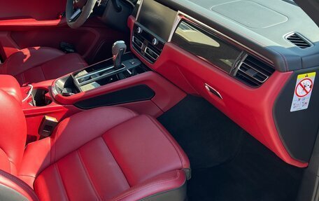 Porsche Macan I рестайлинг, 2022 год, 11 200 000 рублей, 17 фотография