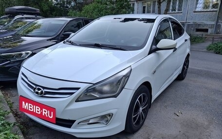 Hyundai Solaris II рестайлинг, 2015 год, 370 000 рублей, 2 фотография