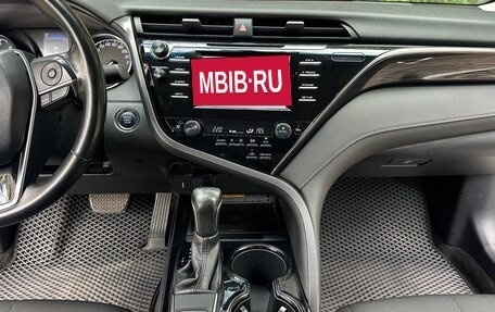 Toyota Camry, 2020 год, 2 650 000 рублей, 5 фотография