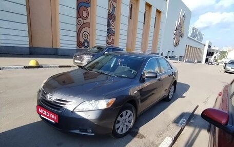 Toyota Camry, 2008 год, 870 000 рублей, 2 фотография