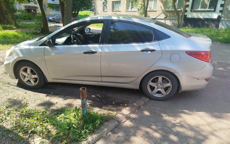 Hyundai Solaris II рестайлинг, 2012 год, 465 000 рублей, 3 фотография