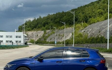 Volkswagen Golf VIII, 2022 год, 1 800 000 рублей, 3 фотография