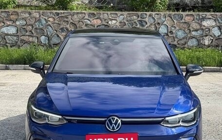 Volkswagen Golf VIII, 2022 год, 1 800 000 рублей, 2 фотография