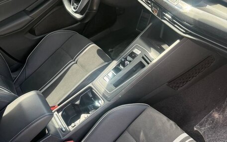 Volkswagen Golf VIII, 2022 год, 1 800 000 рублей, 12 фотография