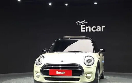 MINI Hatch, 2018 год, 1 050 000 рублей, 3 фотография