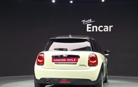 MINI Hatch, 2018 год, 1 050 000 рублей, 4 фотография