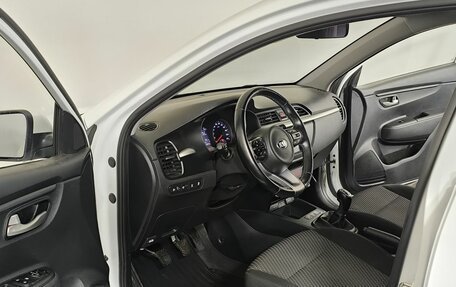 KIA Rio IV, 2019 год, 1 400 000 рублей, 8 фотография
